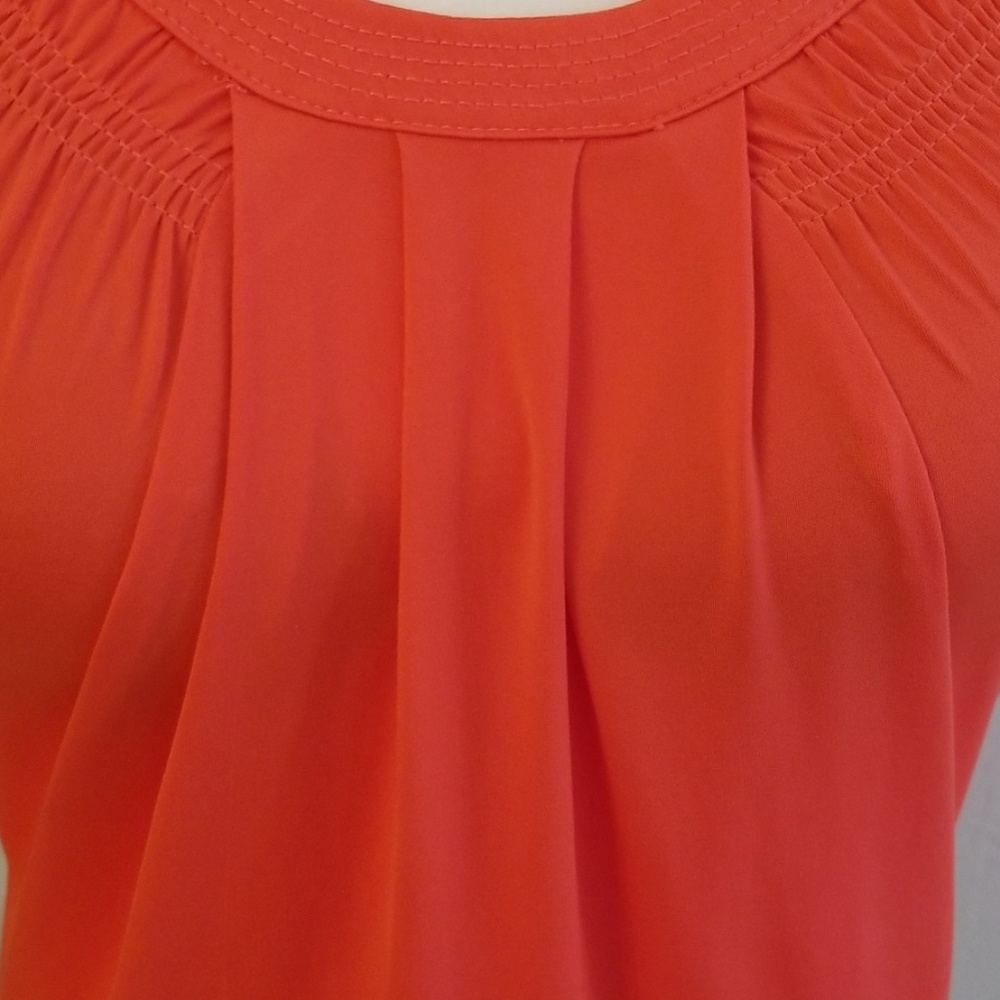 Worthington woman's bright red top - Picture 2 of 3